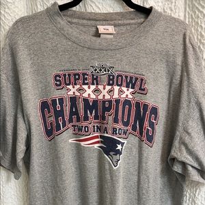 Vintage Patriots Super Bowl Champions Tee